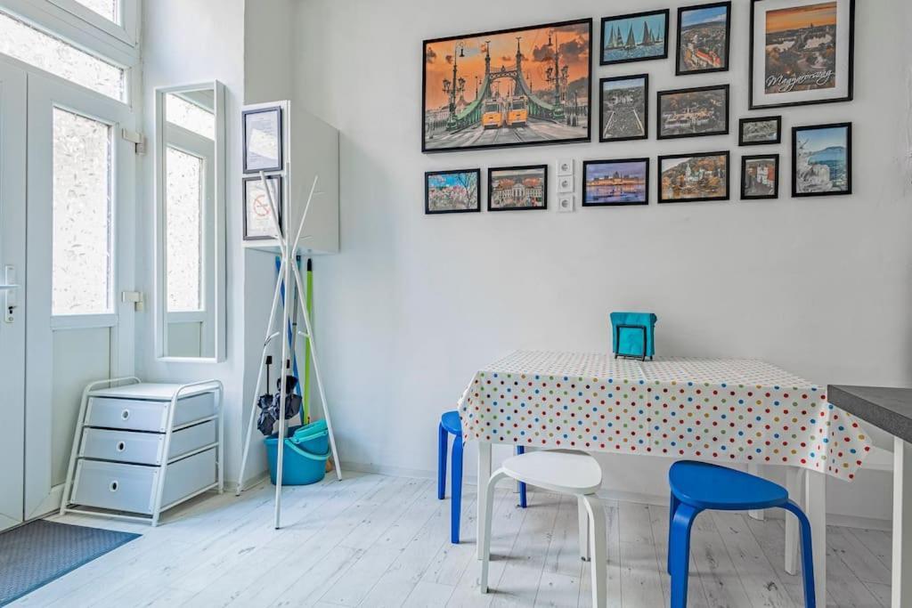 Little Dream Apartment บูดาเปสต์ ภายนอก รูปภาพ